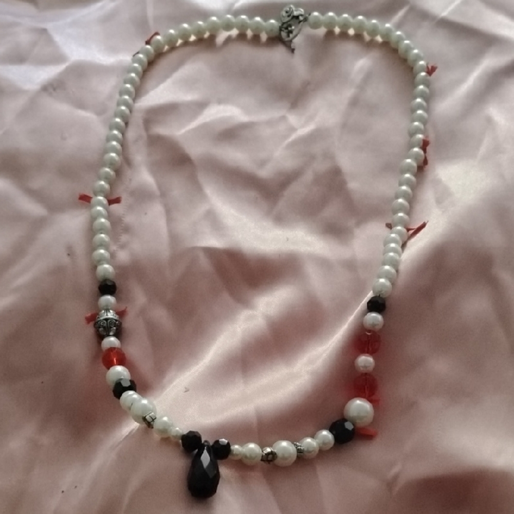 Classic White and Black Bead Necklace with Pendant